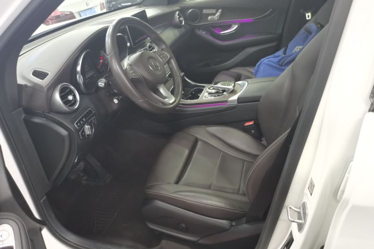 奔驰GLC 2016款 GLC 300 4MATIC 动感型中控内饰19