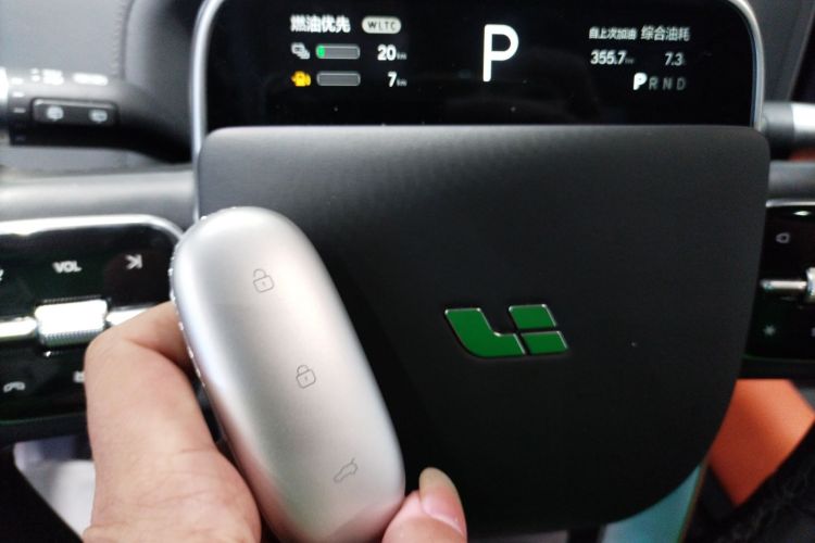 理想汽车 理想L7 2023款 Air中控内饰7001