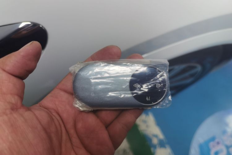 鸿蒙智行 问界M8 2025款 增程 Max+版 53.4kWh 6座版中控内饰7001