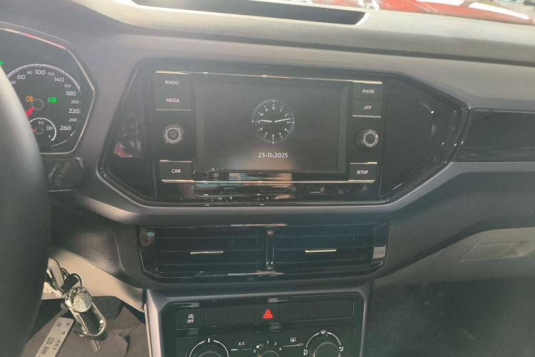 大众 途铠 2019款 1.5L 自动舒适版中控内饰16