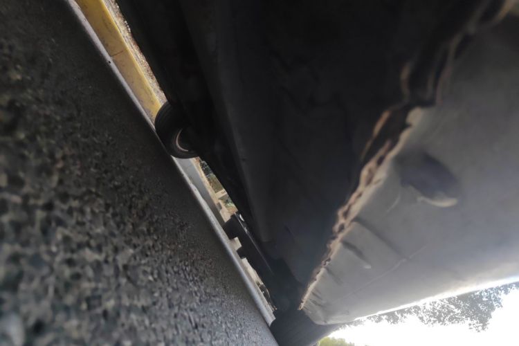 长安 逸动 2016款 XT 1.6L 手动俊酷型局部细节9004