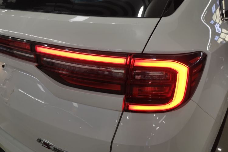 长安CS35PLUS 2019款 1.6L 手动酷联版车身外观9