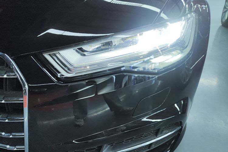 奥迪A6L 2018款 30周年年型 45 TFSI quattro 运动型局部细节36