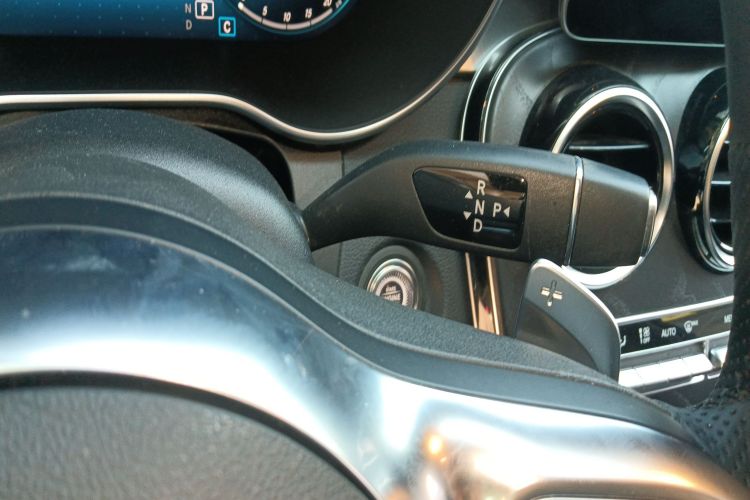 奔驰C级 2020款 C 260 L 运动版局部细节18