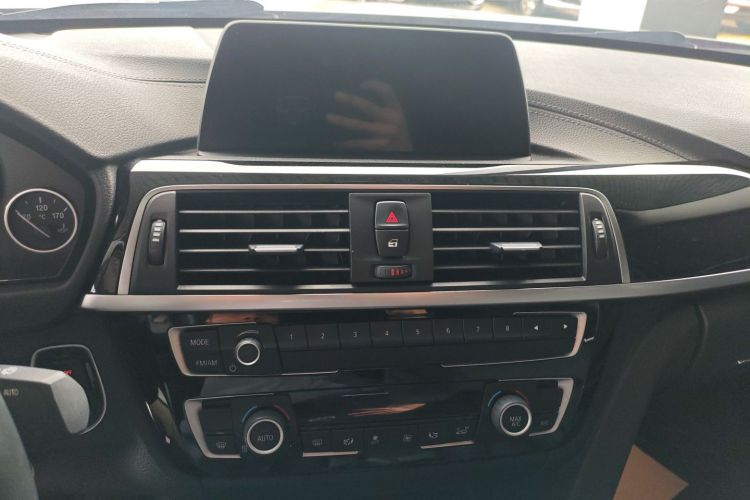 宝马3系 2018款 320Li 时尚型局部细节16