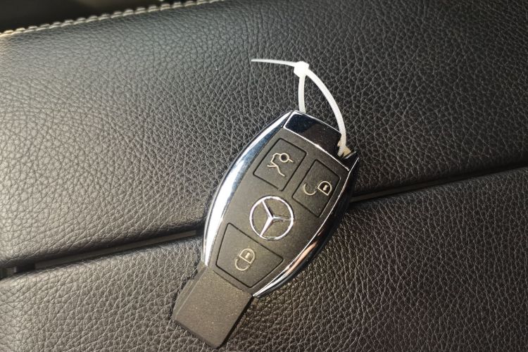 奔驰GLC 2019款 GLC 260 L 4MATIC 豪华型中控内饰7001