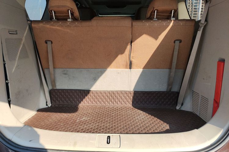 别克GL8 2017款 ES 28T 舒适型 国V机舱底盘23