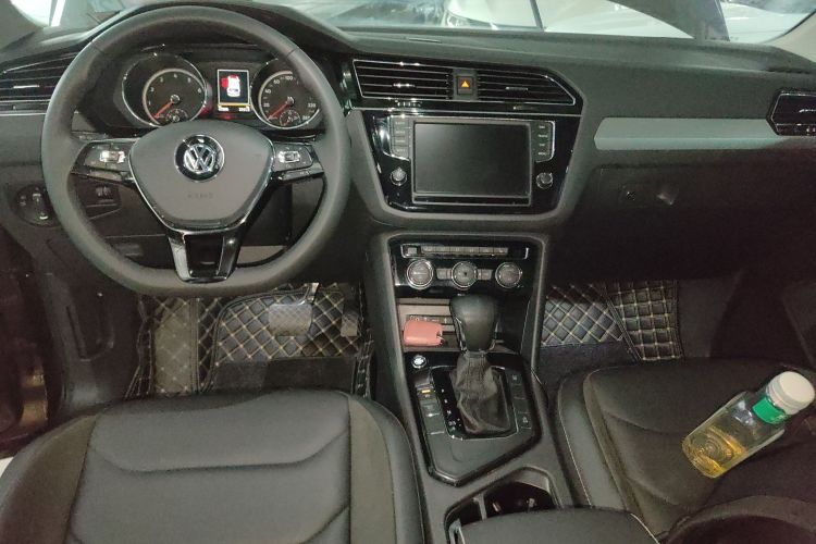 大众 途观L 2018款 330TSI 自动两驱豪华版中控内饰12