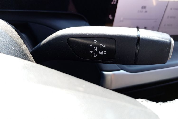 小鹏P7 2020款 586N中控内饰18