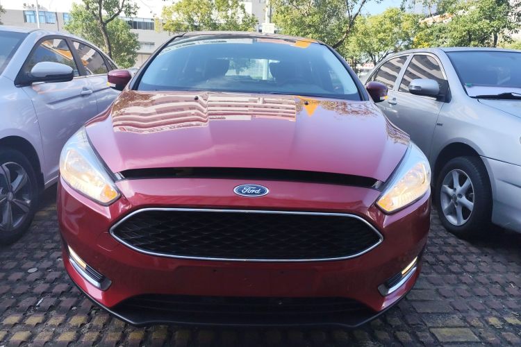 福特 福克斯 2017款 两厢 1.6L 自动风尚型智行版车身外观2