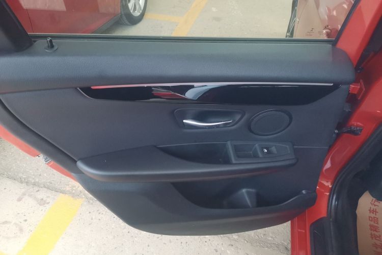 宝马2系旅行车 2016款 218i 运动设计套装中控内饰49