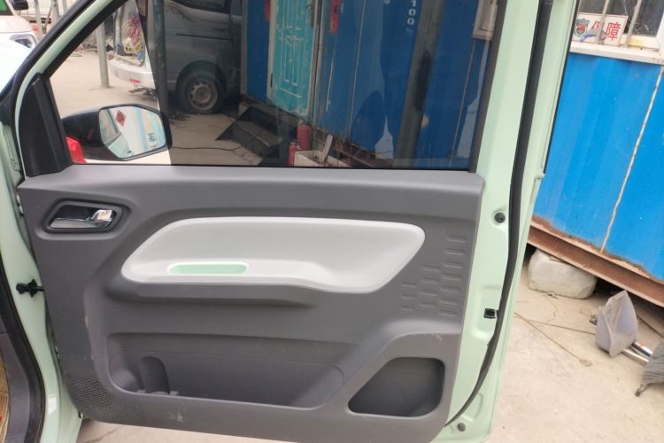 五菱汽车 宏光MINIEV 2022款 马卡龙臻享款 磷酸铁锂中控内饰7005