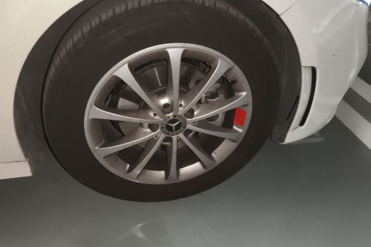 奔驰A级 2021款 A 200 L 运动轿车动感型车身外观6007