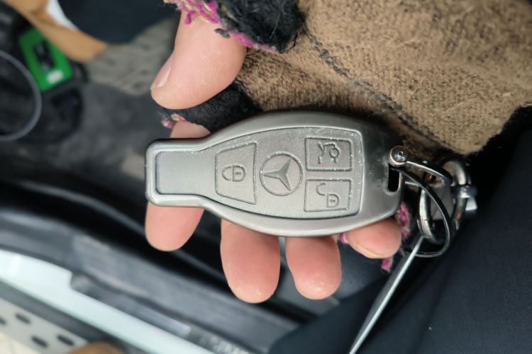 奔驰GLK级 2013款 改款 GLK 300 4MATIC 时尚型中控内饰11