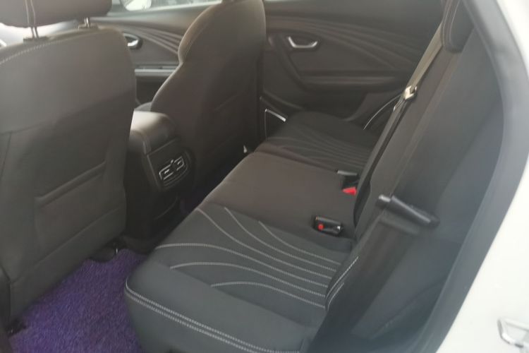 捷途X70M 2021款 1.5T DCT豪华伙伴型 5座中控内饰7004