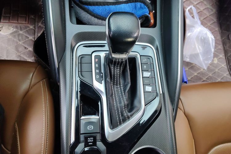 上汽大通MAXUS D90 2017款 2.0T 自动两驱 水星基础版中控内饰18