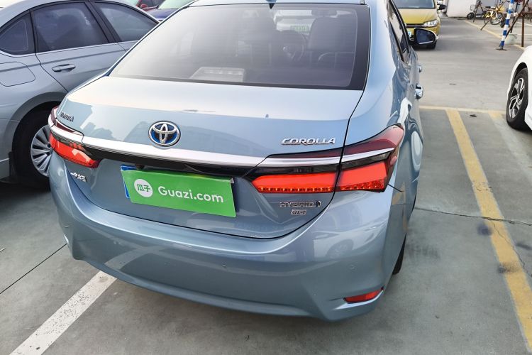 丰田 卡罗拉 2017款 改款双擎 1.8L E-CVT精英版车身外观6