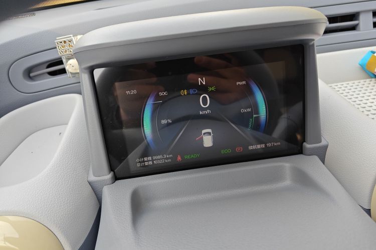 奔腾小马 2025款 222km 闪电马中控内饰14