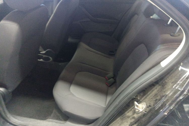 大众 桑塔纳 2019款 1.5L 手动风尚版 国VI中控内饰7004