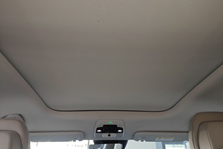 蔚来ES8 2018款 355KM 基准版 七座版中控内饰22