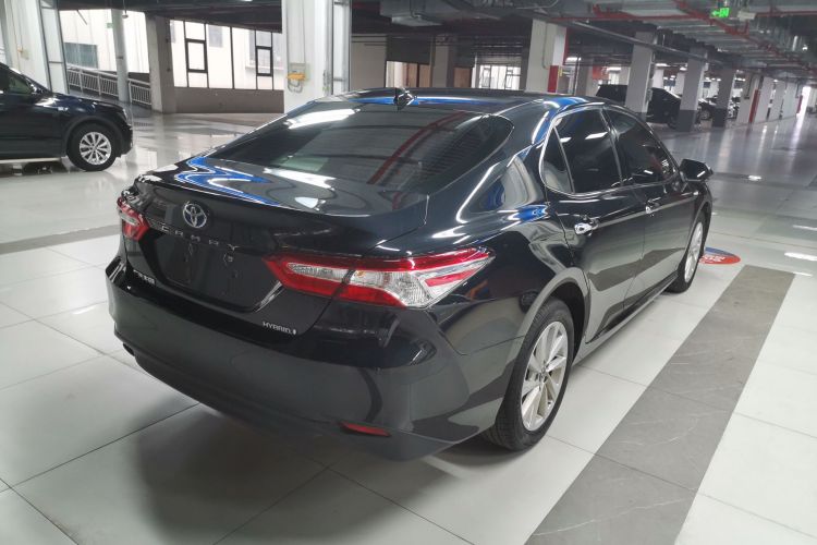 丰田 凯美瑞 2021款 双擎 2.5HGVP 领先版车身外观7