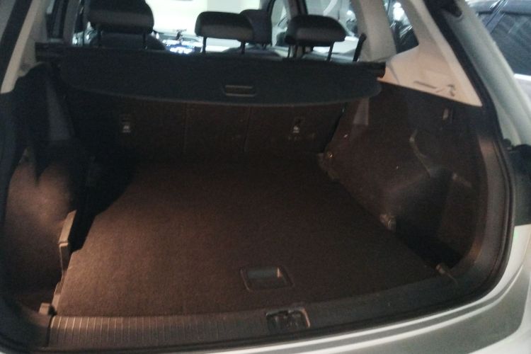 大众 途观L 2018款 380TSI 自动四驱豪华版机舱底盘23