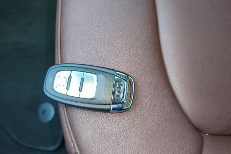 奥迪A4L 2016款 45 TFSI quattro个性运动型中控内饰7001