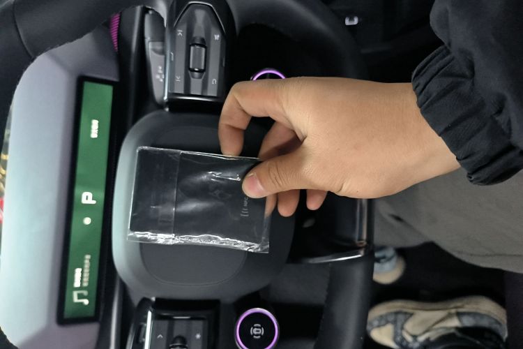 小鹏P7 2025款 702 长续航 Ultra中控内饰7001