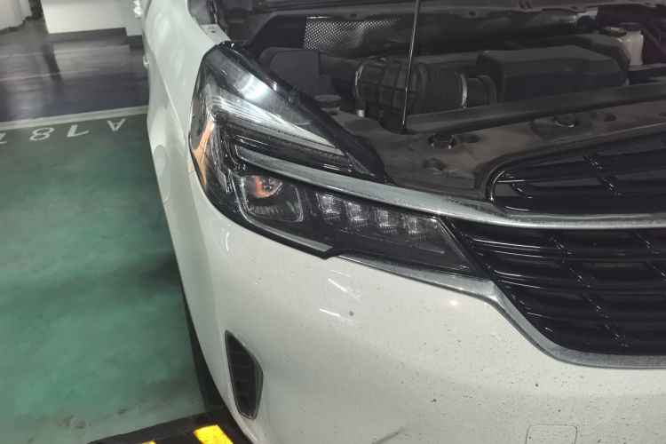 别克GL8 2021款 陆上公务舱 652T 舒适型车身外观8