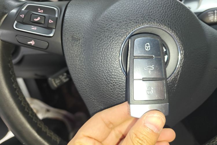 一汽-大众CC 2018款 1.8TSI 豪华型中控内饰7001