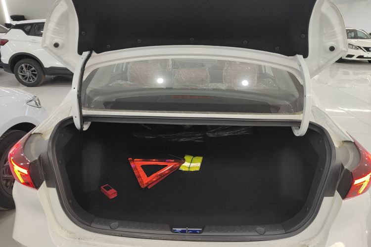 长安 逸动 2025款 PLUS 1.4T 双离合高能版机舱底盘23