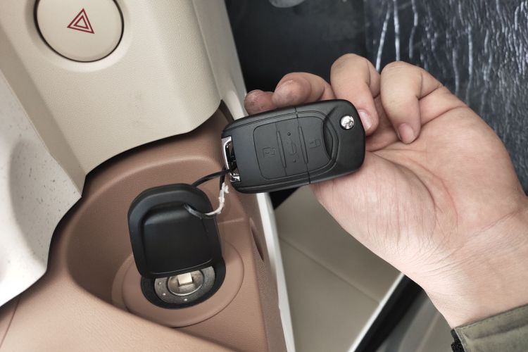 五菱汽车 宏光MINIEV 2024款 第三代 215km 青春版中控内饰7001