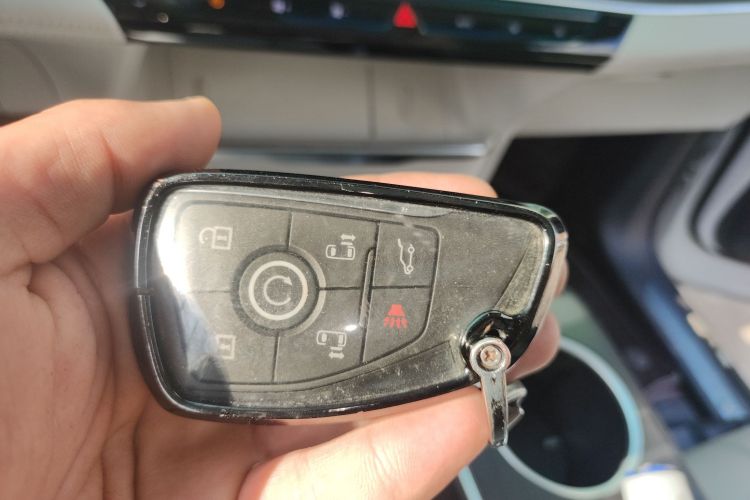 别克GL8新能源 2024款 陆尊 尊享版 7座中控内饰11