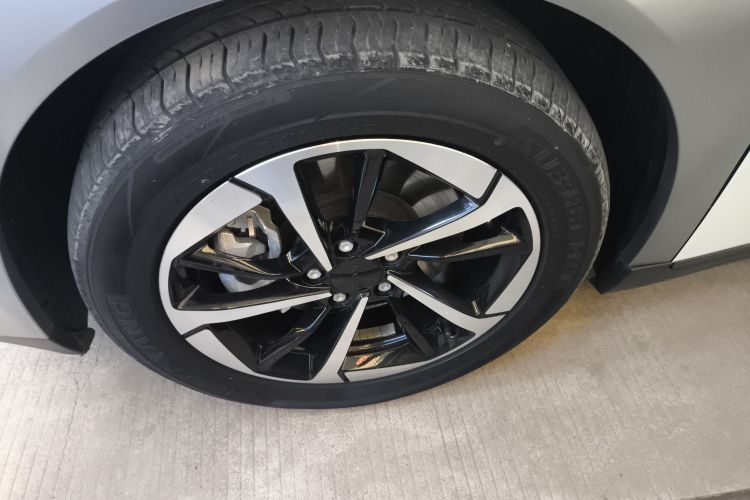 埃安 AION Y 2023款 Younger 星耀版车身外观6006