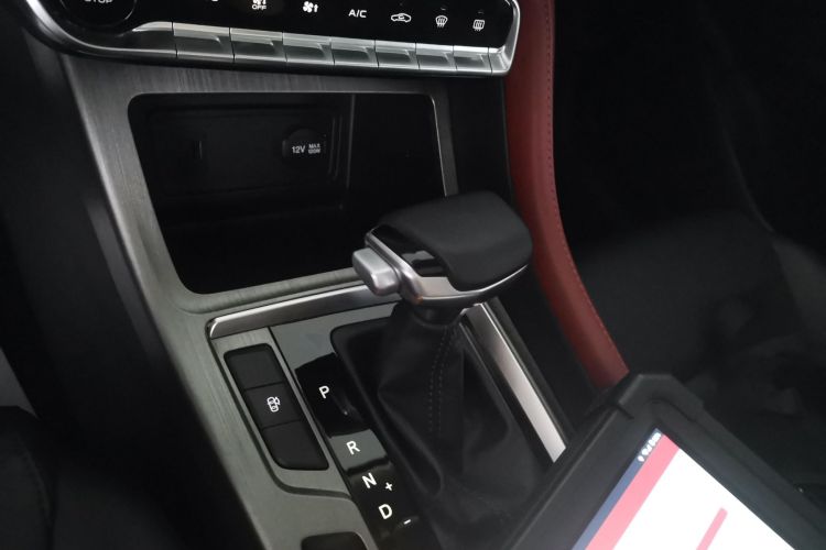 长安CS55PLUS 2022款 蓝鲸版 1.5T DCT豪华型中控内饰18