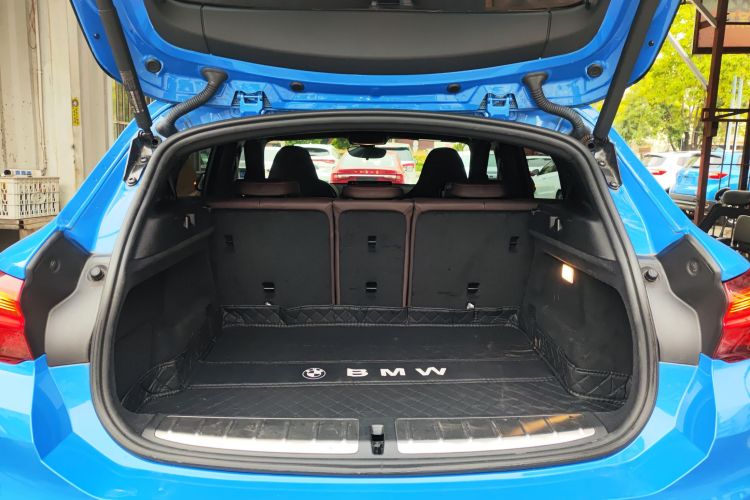 宝马X2 2021款 改款 sDrive25i 曜夜版局部细节23