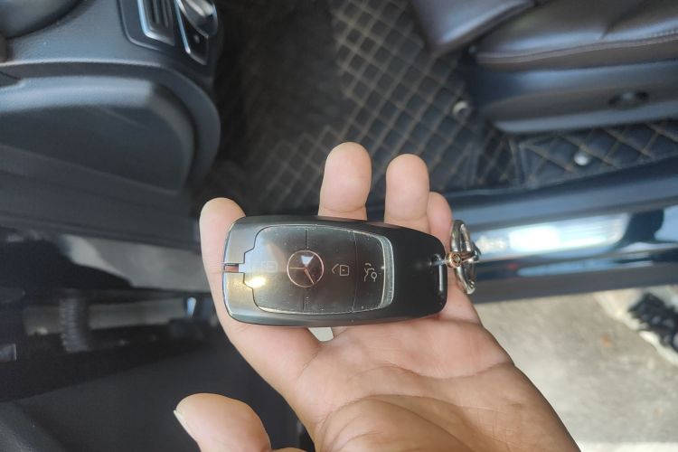 奔驰GLC 2020款 GLC 260 L 4MATIC 豪华型中控内饰11