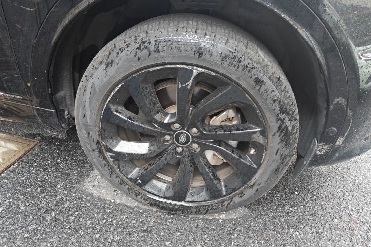 路虎 发现运动版 2020款 249PS R-Dynamic 性能科技版 7座车身外观10