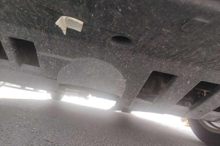 众泰T700 2017款 1.8T 双离合尊享型局部细节9008