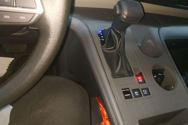 丰田 赛那SIENNA 2024款 2.5L混动 舒适版局部细节18