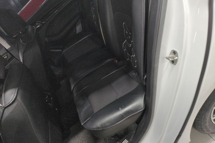 荣威i5 2021款 1.5L CVT钻石版中控内饰21