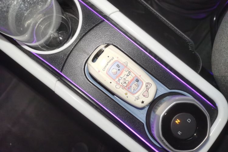 吉利银河 2024款 熊猫mini 200km 耐力熊中控内饰7001