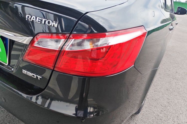 长安 睿骋 2017款 1.5T 自动智享版尊驰型车身外观6006