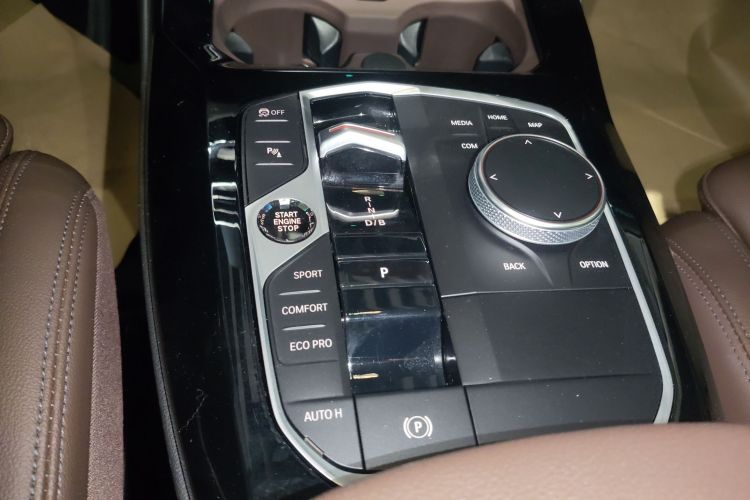 宝马iX3 2022款 领先型中控内饰18