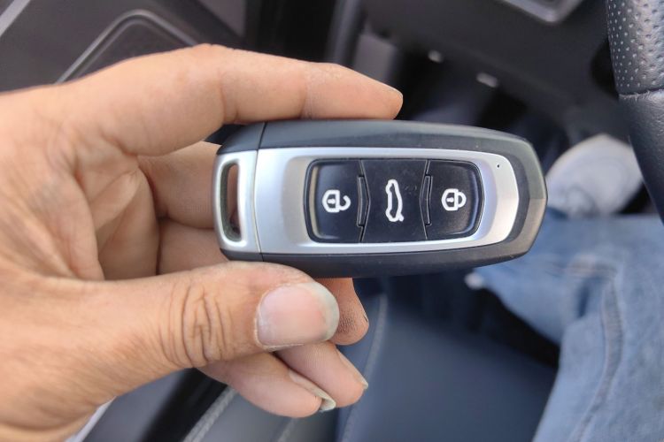 吉利汽车 帝豪 2018款 1.5L CVT向上互联版中控内饰11