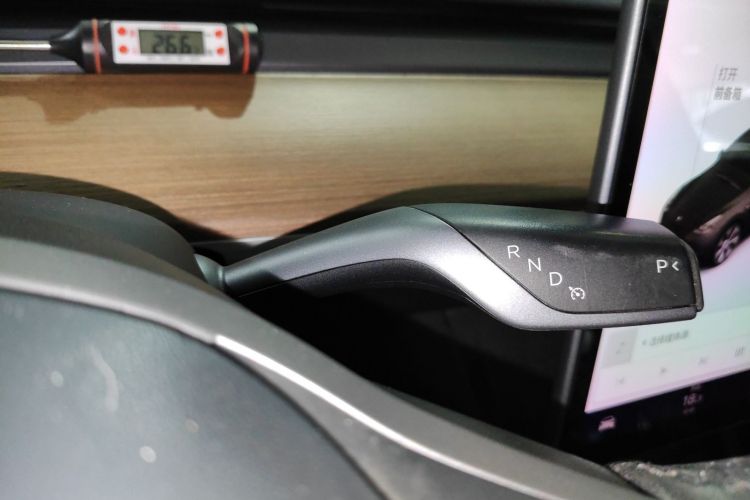 特斯拉 Model Y 2021款 标准续航后驱版局部细节18