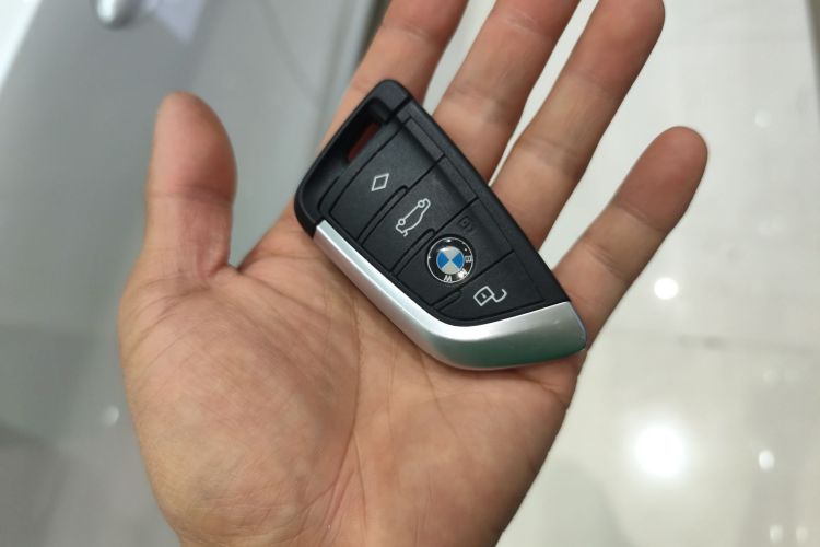 宝马3系 2024款 325Li M运动套装中控内饰11