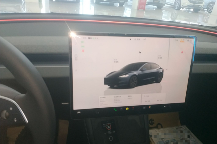 特斯拉 Model 3 2025款 改款 后轮驱动版中控内饰16