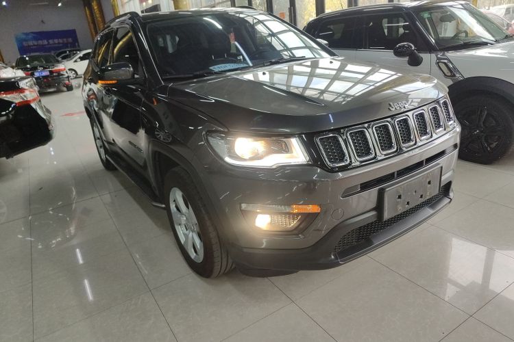 Jeep 指南者 2017款 200T 自动家享版车身外观3