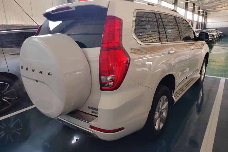 哈弗H9 2016款 2.0T 四驱豪华型 7座车身外观7